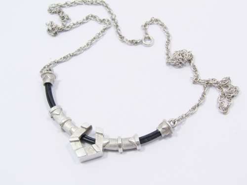 Beautifully Design Elephant Hair Necklace in Sterling Silver.