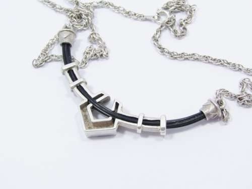 Beautifully Design Elephant Hair Necklace in Sterling Silver.