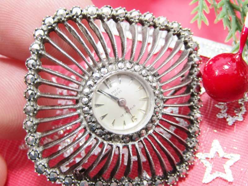 Beautiful, Vintage Silver Mechanical Nurse`s Watch Brooch