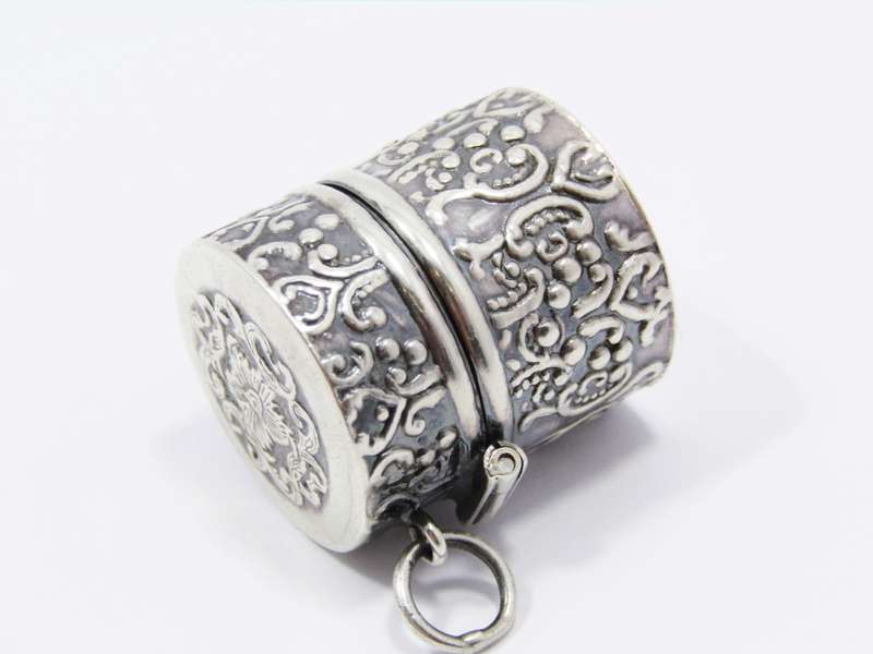 A Stunning Detailed Traveler`s Ashtray Pendant in Sterling Silver.