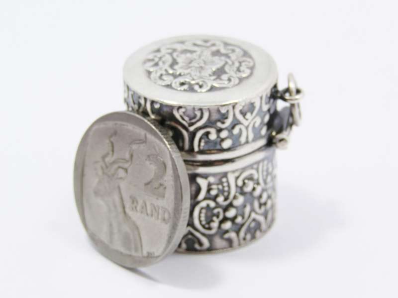 A Stunning Detailed Traveler`s Ashtray Pendant in Sterling Silver.