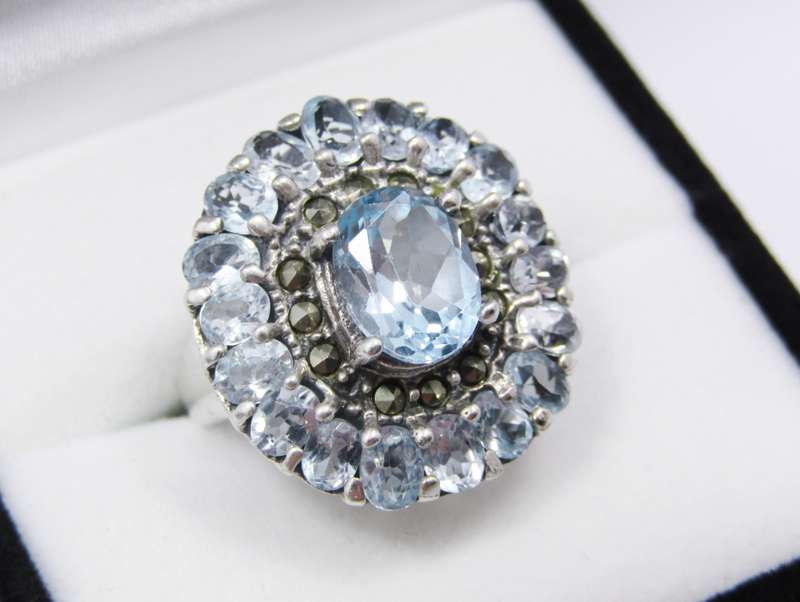 A Magnificent Vintage Design Blue Topaz Cluster Ring in Sterling Silver