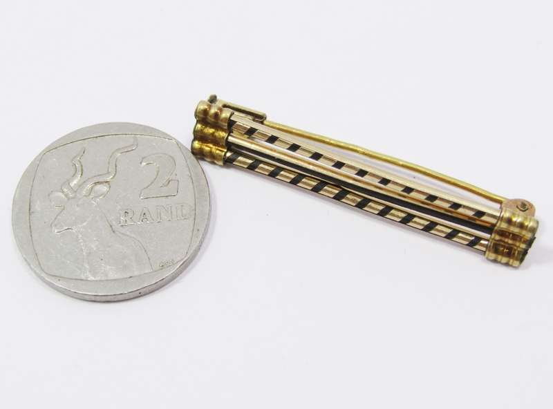 Antique/Vintage Rolled Gold Elephant Hair Brooch