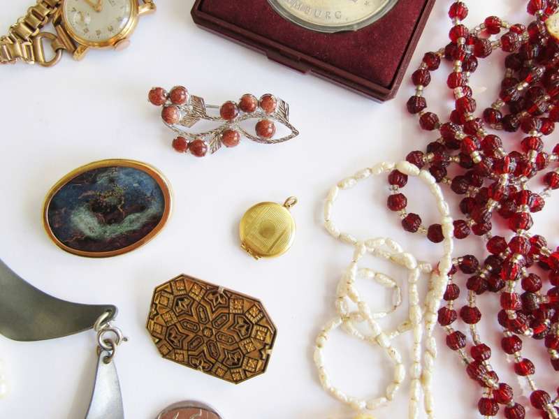 Lovely Costume Jewellery Lot in Good Condition #5