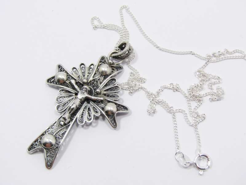 A Gorgeous Detailed Crucifix Pendant On Chain in Sterling Silver.