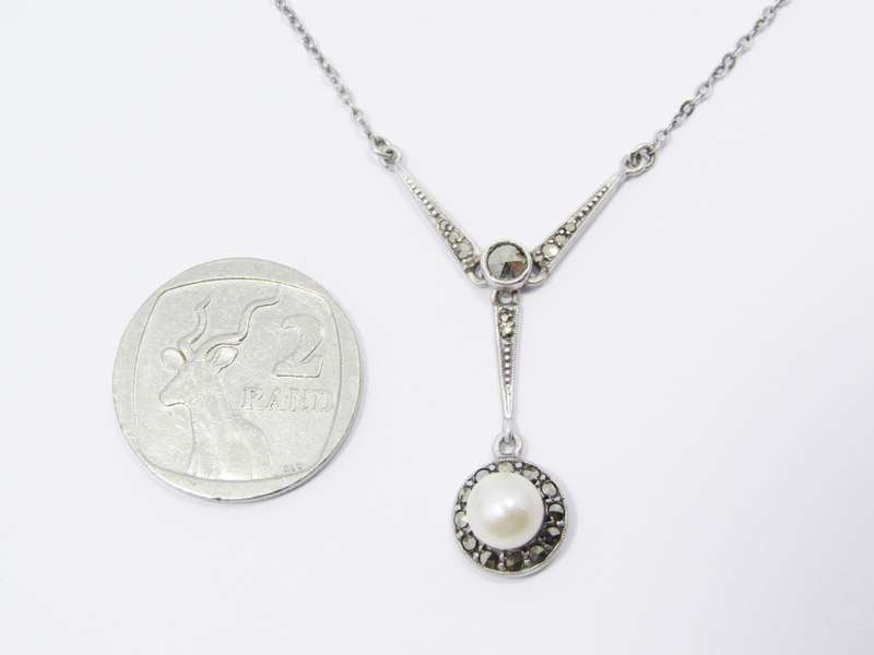 A Beautiful Vintage French Hallmarked Silver Necklace