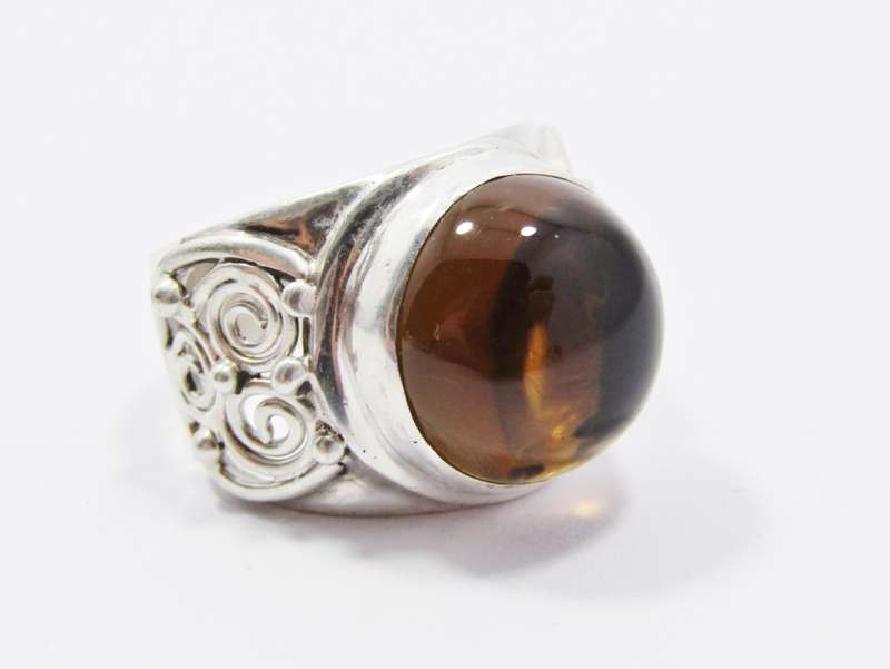 A Gorgeous Cabochon Honey Citrine Ring in Sterling Silver.