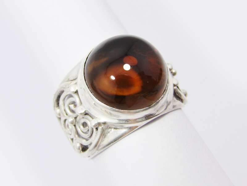 A Gorgeous Cabochon Honey Citrine Ring in Sterling Silver.