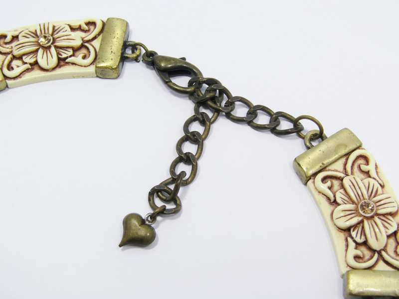 Unusual Chunky & Vintage Costume Jewellery Necklace