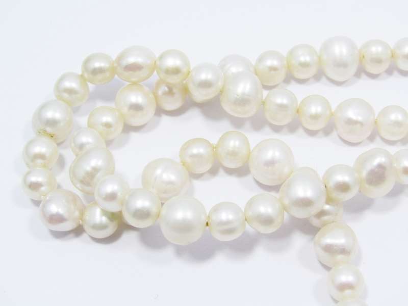 Beautiful Freshwater Pearls & 18CT Gold Clasp Necklace