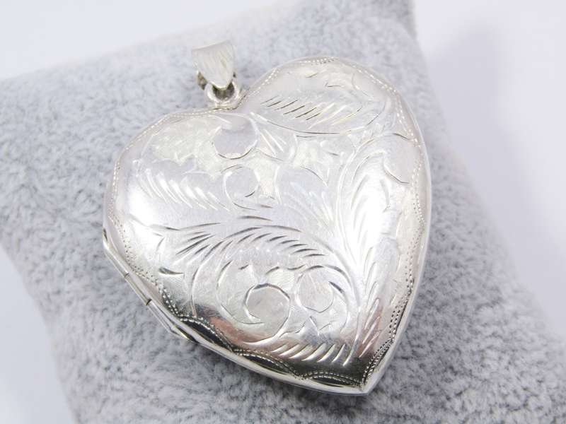 A Gorgeous Huge Vintage  Design Engraved Locket in Sterling Silver