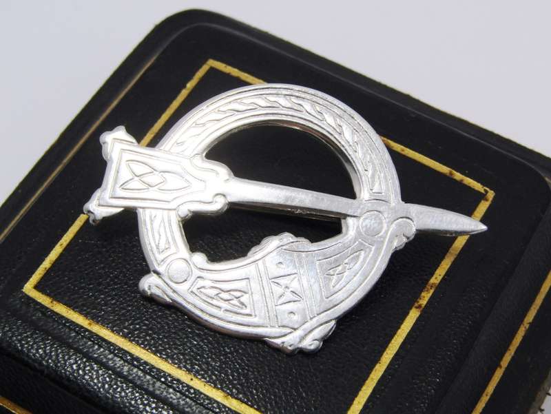 Gorgeous Scottish Brooch in Sterling Silver