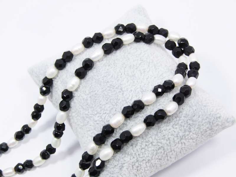 A Freshwater Pearls and Black Jet Beads With a Sterling Silver Clasp