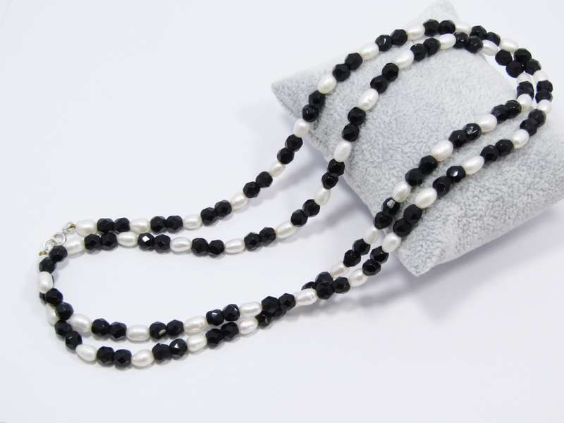 A Freshwater Pearls and Black Jet Beads With a Sterling Silver Clasp