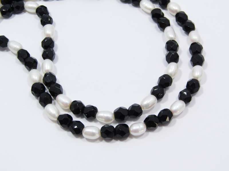 A Freshwater Pearls and Black Jet Beads With a Sterling Silver Clasp