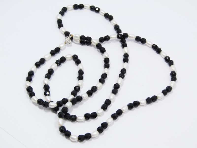 A Freshwater Pearls and Black Jet Beads With a Sterling Silver Clasp