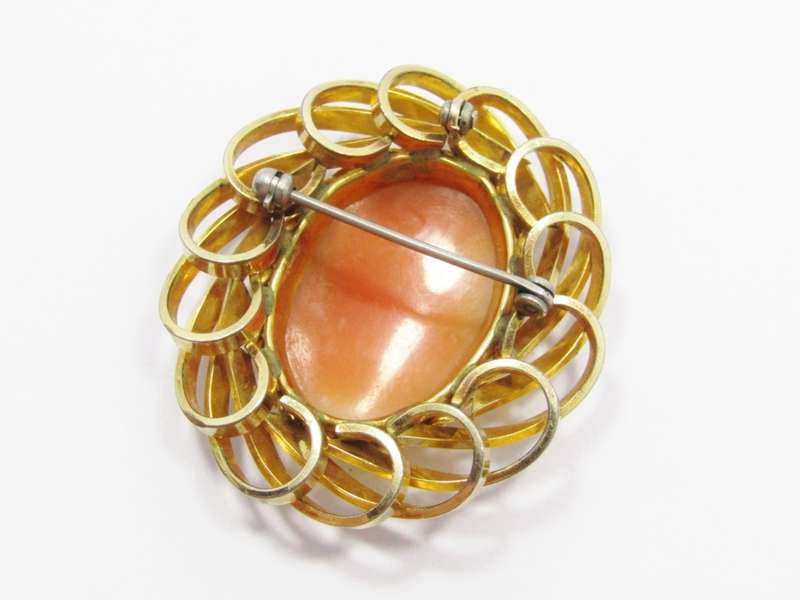 Gorgeous Detailed Rolled Gold Carved Shell Cameo Brooch