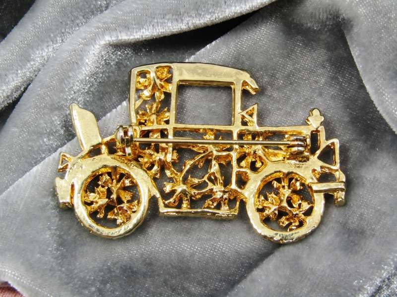 A Lovely Gold Tone Vintage Car Costume Brooch