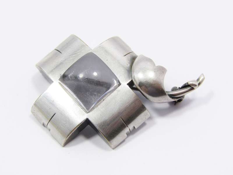 A Gorgeous Modernist Style Flower Brooch in Sterling Silver