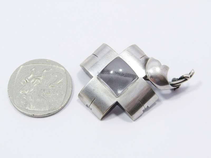 A Gorgeous Modernist Style Flower Brooch in Sterling Silver