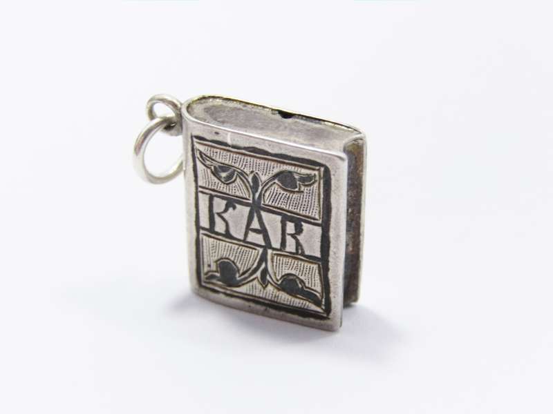 Antique World War I King`s African Rifles Memoir Charm