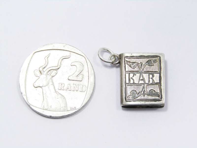 Antique World War I King`s African Rifles Memoir Charm