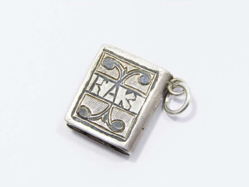 Antique World War I King`s African Rifles Memoir Charm