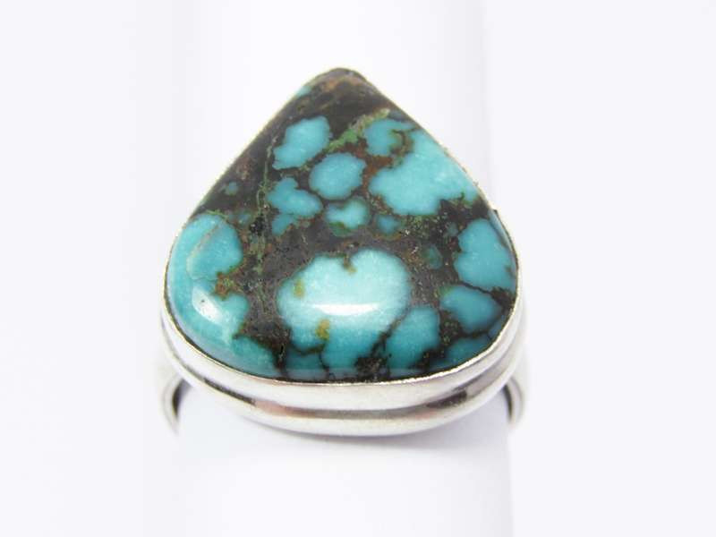 A Lovely Chunky Turquoise Ring in Sterling Silver.