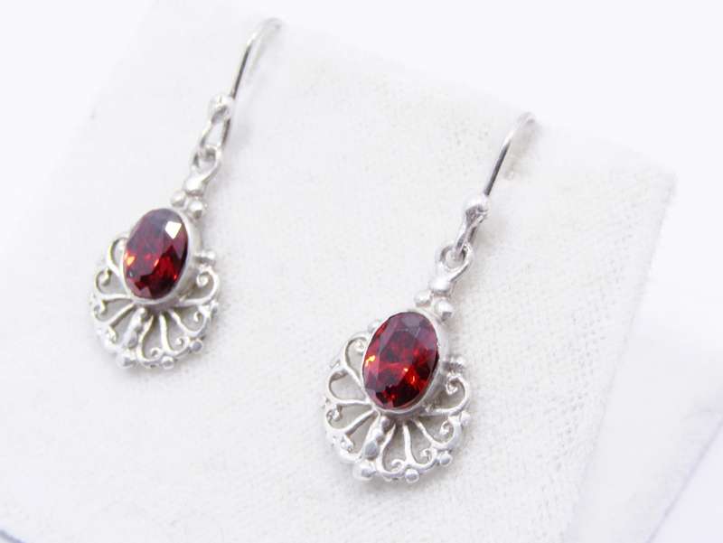 A Lovely Pair  of Vintage Design Red Stone Dangling Earrings in Sterling Silver.
