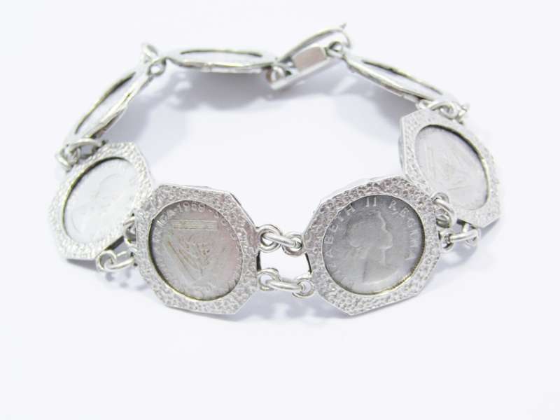 A Lovely Vintage Tickey Bracelet in Sterling Silver.