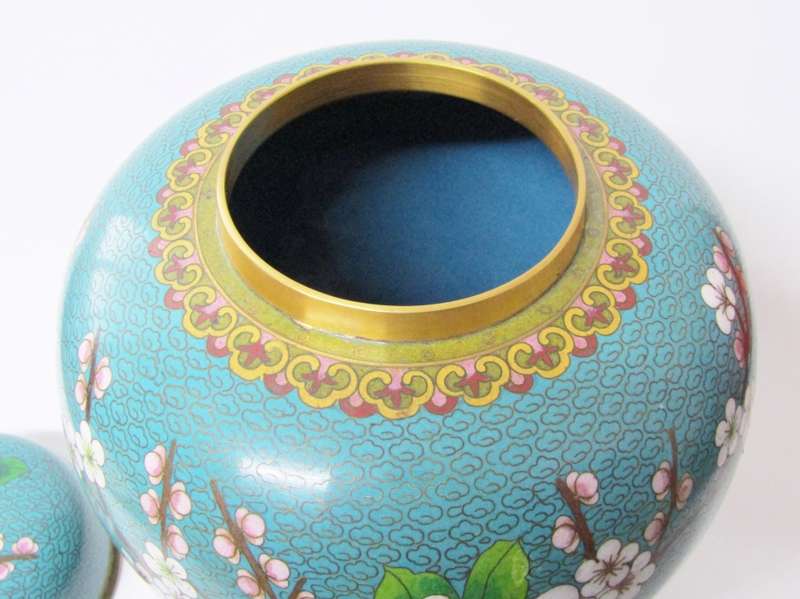 Stunning Large Oriental Cloisonne Ginger Jar