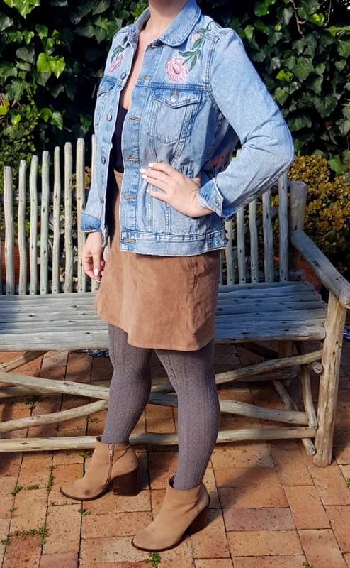 Embroidered denim jacket (size: 34)