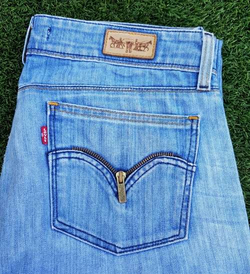 Levi`s 473 (women`s jeans) (skinny fit) (34W/34L)