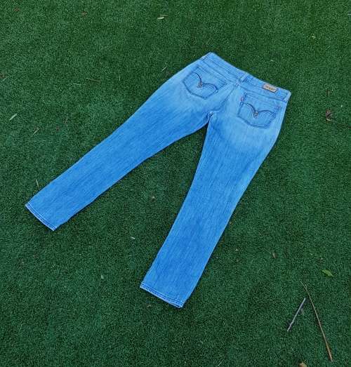 Levi`s 473 (women`s jeans) (skinny fit) (34W/34L)