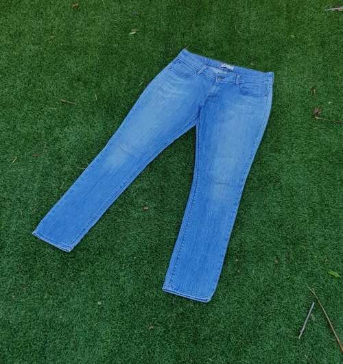 Levi`s 473 (women`s jeans) (skinny fit) (34W/34L)
