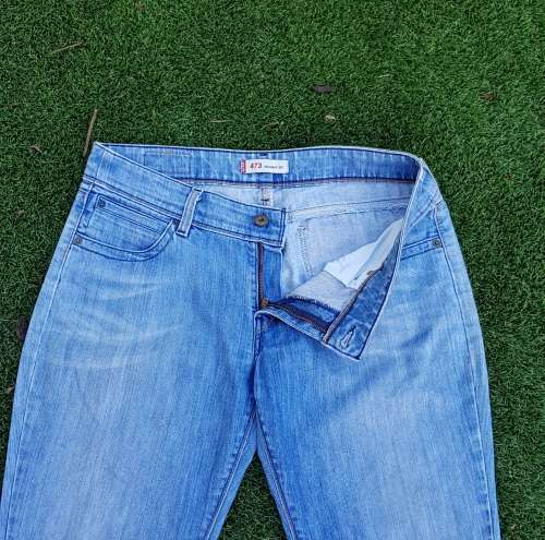 Levi`s 473 (women`s jeans) (skinny fit) (34W/34L)