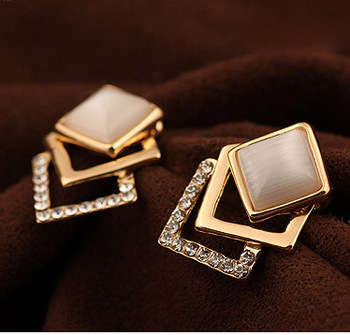 18 KG GOLD PLATED OPAL SQUARE EAR STUDS