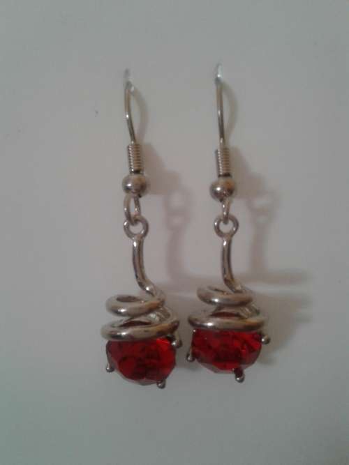 SILVER PLATED RED CRYSTAL DROP & DANGLE
