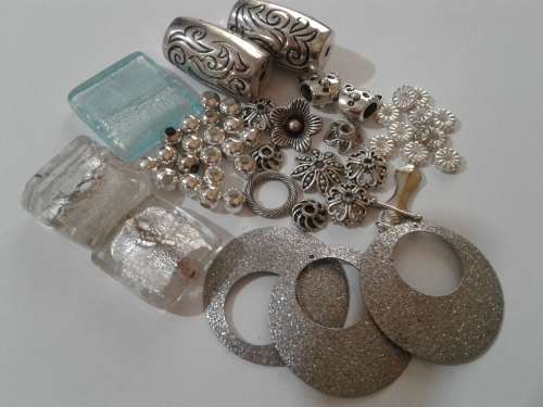 MIX AND MATCHED JEWELRY MAKING - 50 PIECES