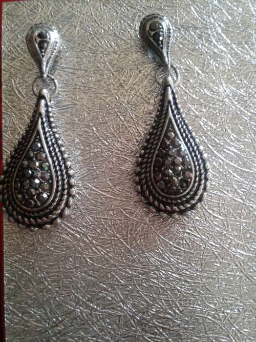 BLACK SILVER DROP & DANGLE EARRINGS