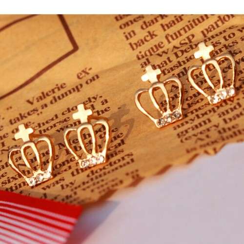 GOLD PLATED CROWN STUDS