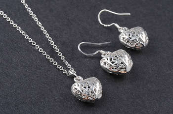 925 SILVER PLATED HEART NECKLACE AND EAR RINGS SET