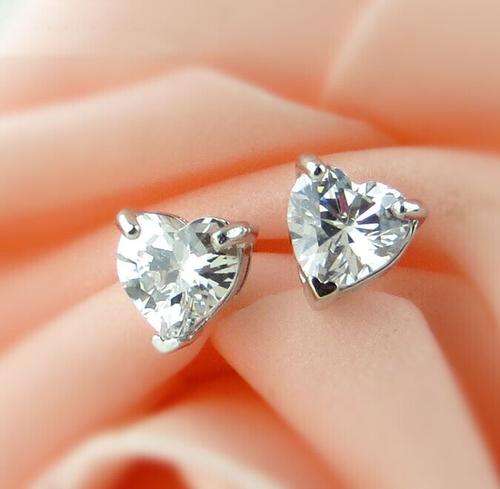 ONE PAIR  CLEAR 6MM STERLING SILVER CRYSTAL HEART SHAPE  STUD EAR RINGS