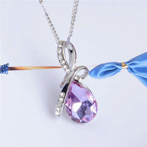 925 STERLING SILVER PLATED AUSTALIAN CRYSTAL PENDANT AND CHAIN
