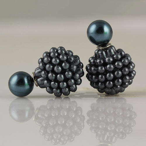 DUBBLE FAUX PEARL BIG BALL STUDS