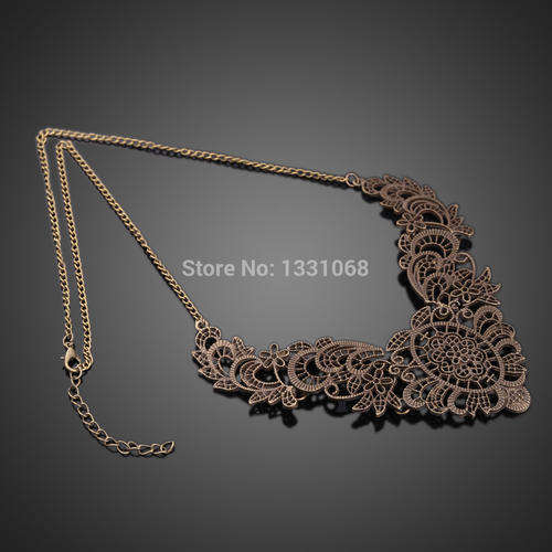 METAL HOLLOW LEAVE FALSE COLLAR NECKLACE