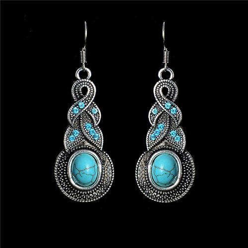 TERRIFIC TURQUISE DANGLE EAR RINGS