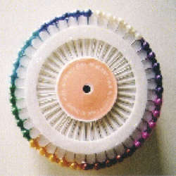 Plastic Head Pins Rossette - 40/Card