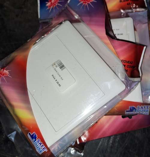Cbi plugs and light switches