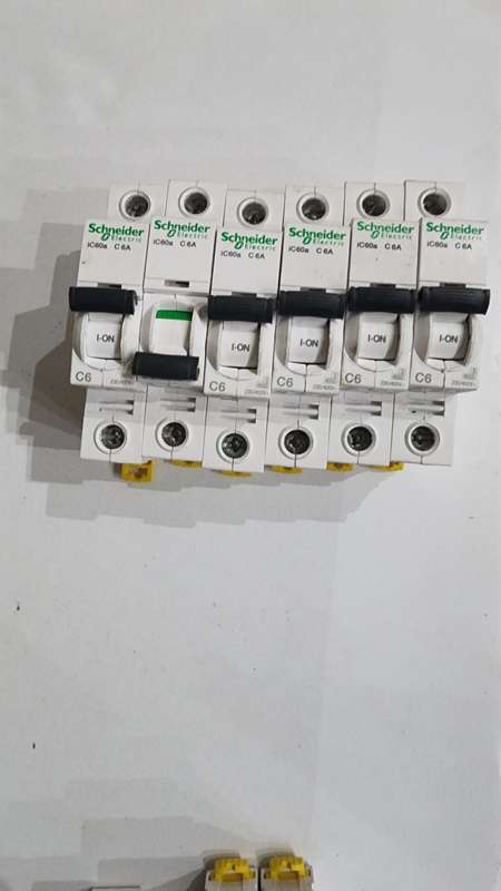 Schneider 6A breakers